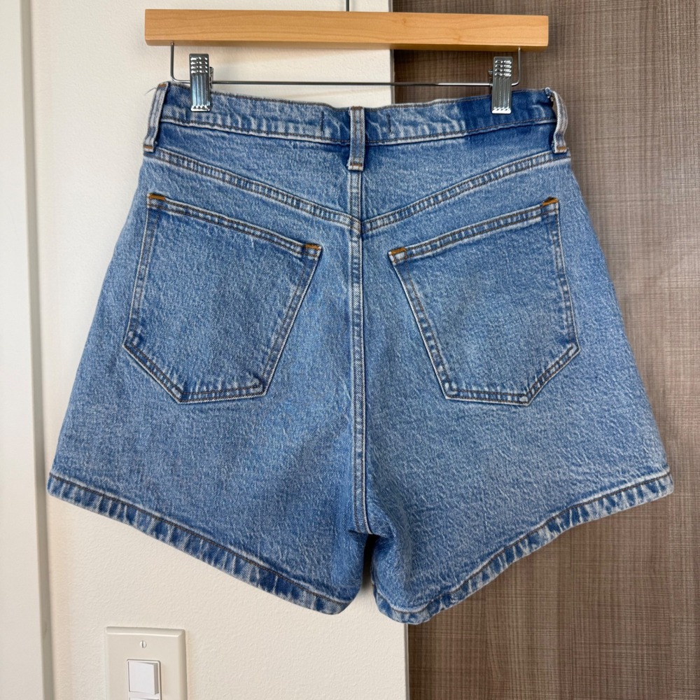 Abercrombie & Fitch Curve Love High Rise Dad Short Medium Wash Size 6 - Picture 8 of 12